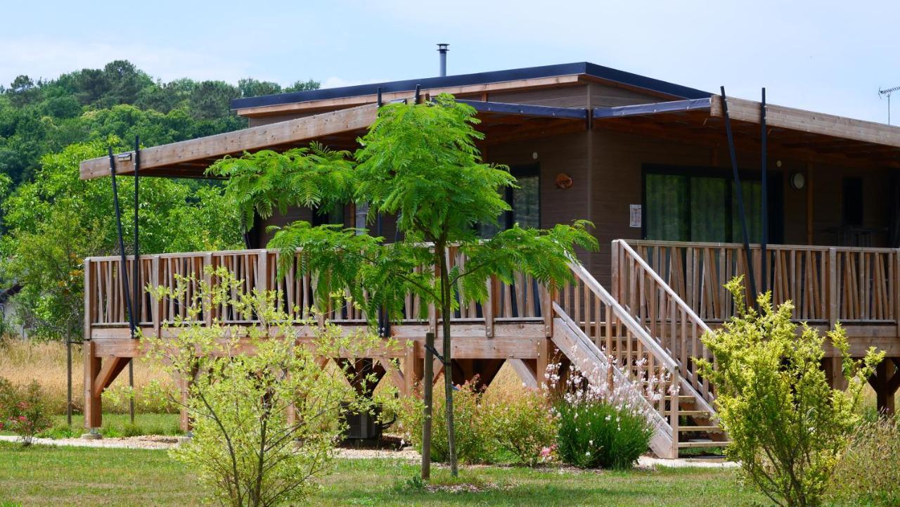Condat-sur-Trincou Les Chalets Du Moulin De Valade מראה חיצוני תמונה
